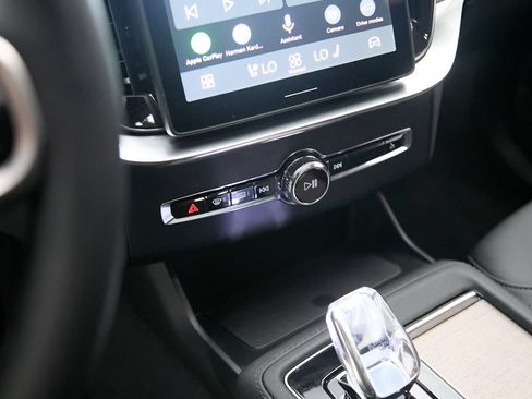 New 2026 Volvo XC90 B6 Plus AWD/4WD image 17