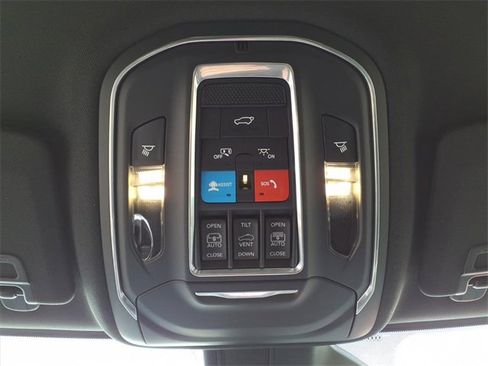 New 2025 Jeep Grand Cherokee L Limited w/ Black Appearance Package image 23