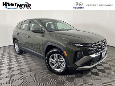 Certified 2025 Hyundai Tucson SE image 1