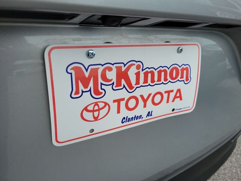 Used 2025 Toyota Sienna LE AWD/4WD image 27