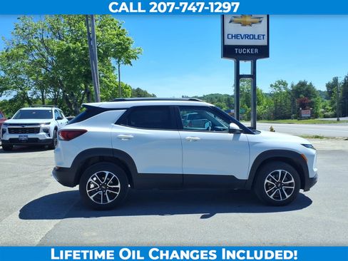 Used 2025 Chevrolet TrailBlazer LT AWD/4WD image 4