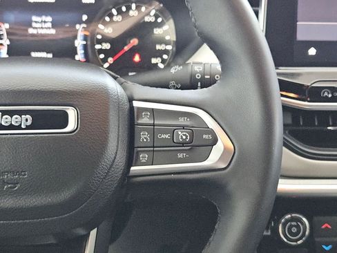 Used 2025 Jeep Compass Limited AWD/4WD image 25