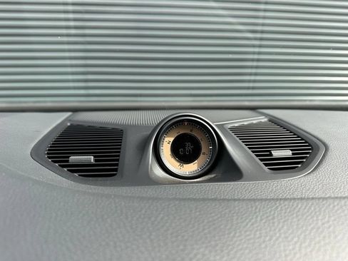 Certified 2025 Porsche Cayenne S AWD/4WD image 31