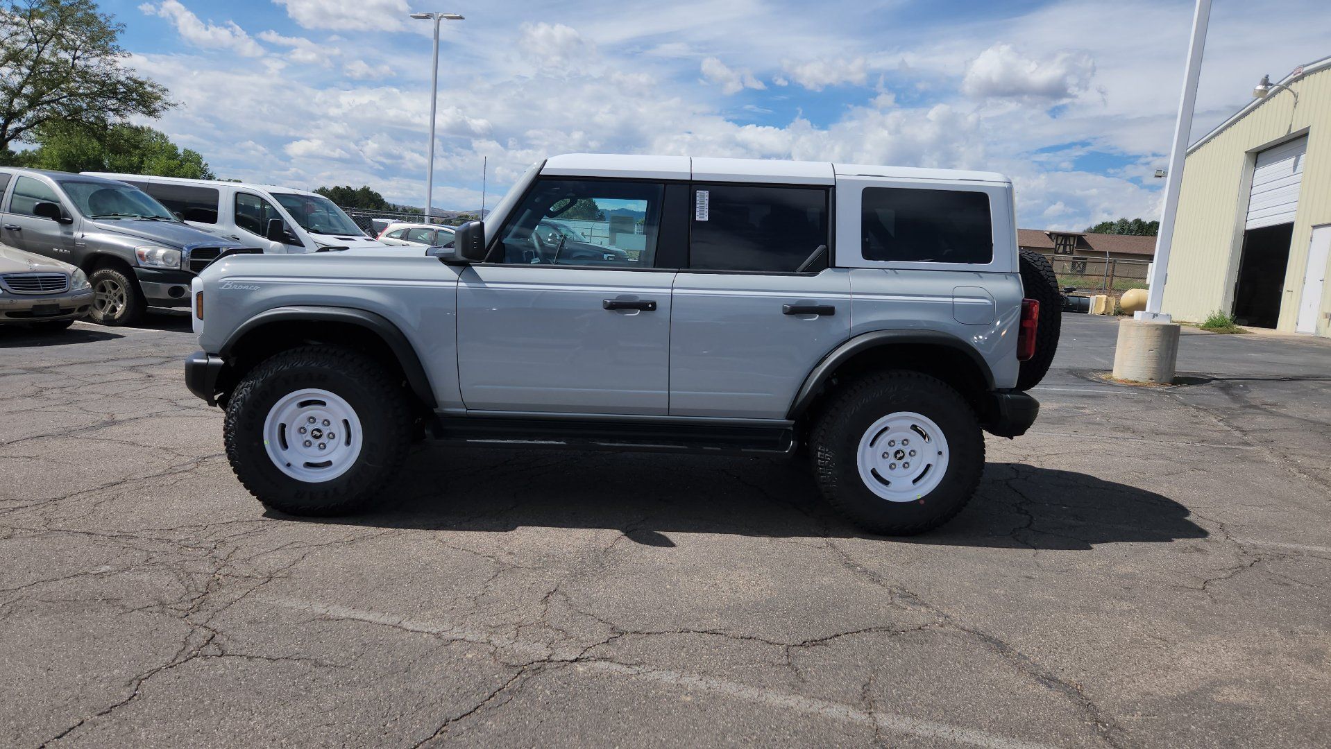 New 2026 Ford Bronco Heritage Edition AWD/4WD image 4