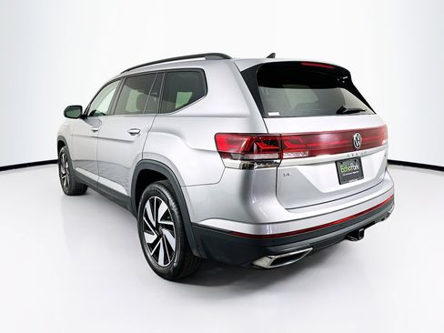 Used 2025 Volkswagen Atlas SE image 5