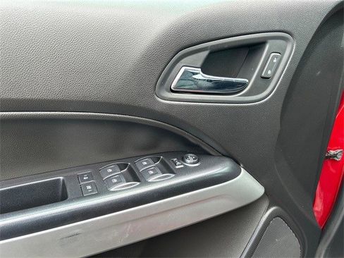 Used 2021 Chevrolet Colorado ZR2 image 18