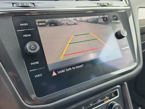 Used 2020 Volkswagen Tiguan SE w/ 3rd Row Seat Package image 22