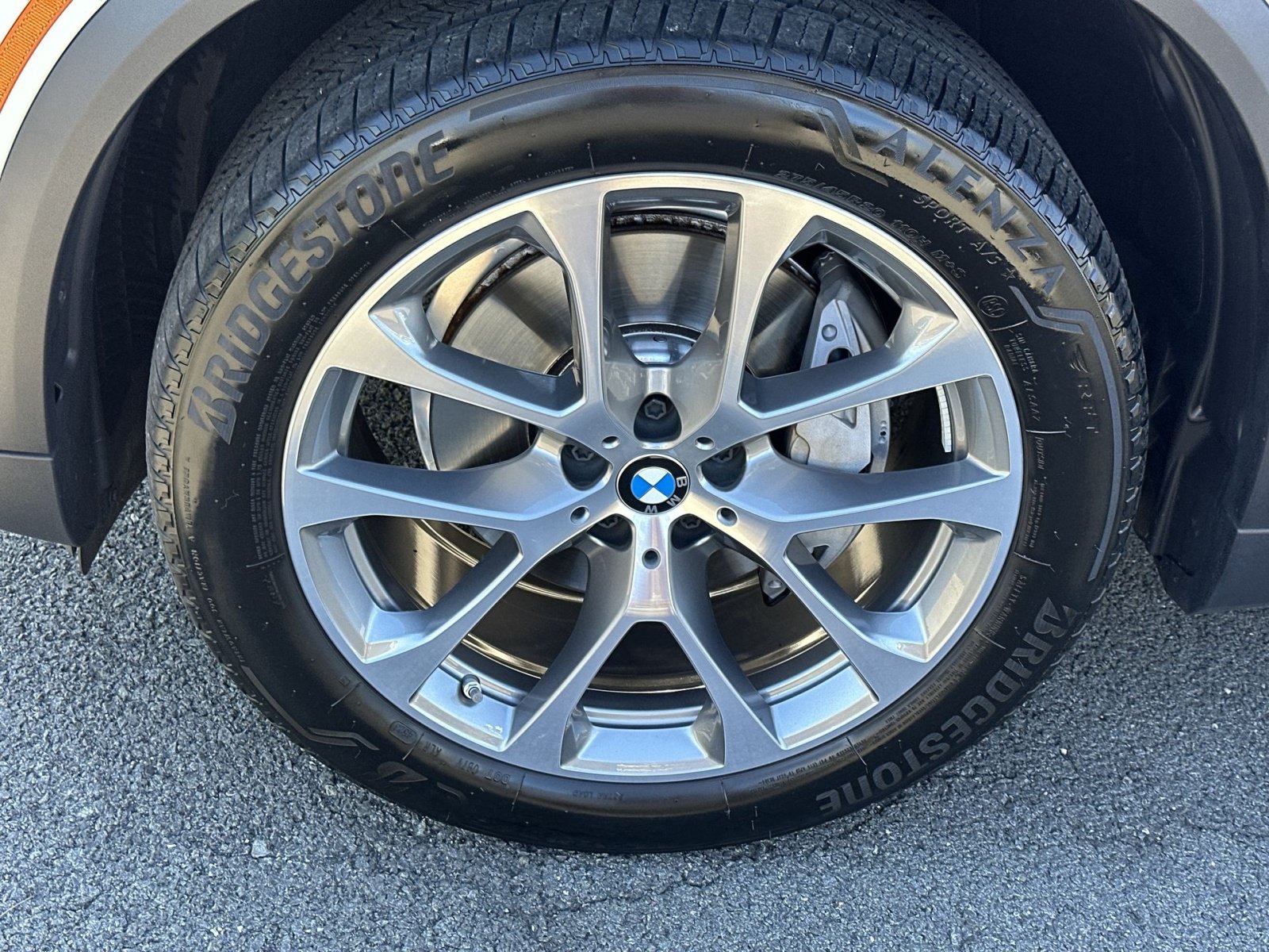 Used 2024 BMW X5 xDrive40i w/ Premium Package AWD/4WD image 13