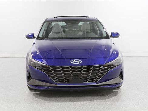 Used 2023 Hyundai Elantra Limited FWD image 2