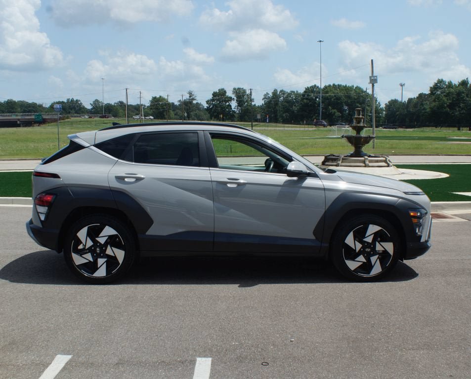 Used 2026 Hyundai Kona Limited FWD image 21