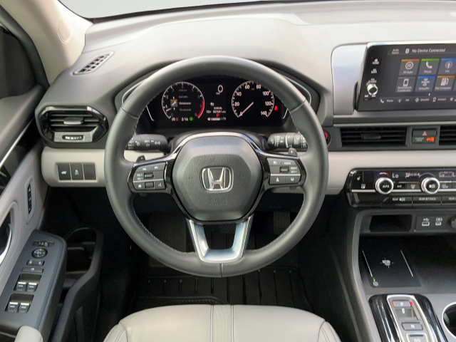 Used 2025 Honda Pilot EX-L image 10