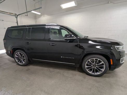 New 2025 Jeep Wagoneer Series III w/ Premium Group I image 2