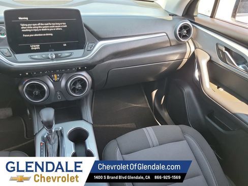 Certified 2025 Chevrolet Blazer LT AWD/4WD image 24