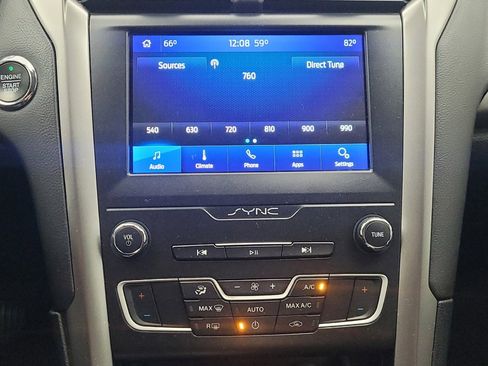 Used 2020 Ford Fusion SE image 25