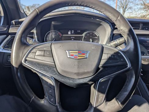 Used 2024 Cadillac XT5 Premium Luxury image 16