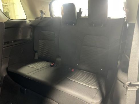 Used 2025 Nissan Pathfinder SV AWD/4WD image 24