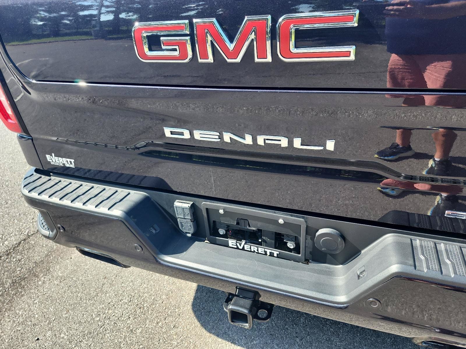 Used 2022 GMC Sierra 1500 Denali w/ Denali Reserve Package AWD/4WD image 4