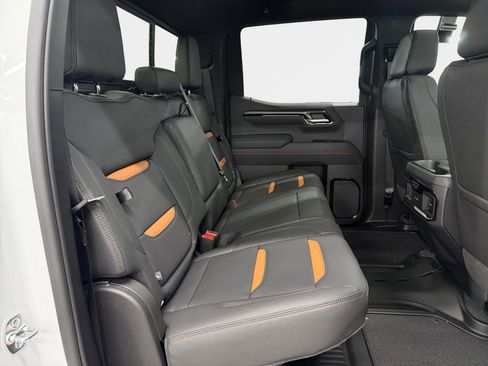 New 2026 GMC Sierra 1500 AT4 w/ AT4 Premium Package AWD/4WD image 11