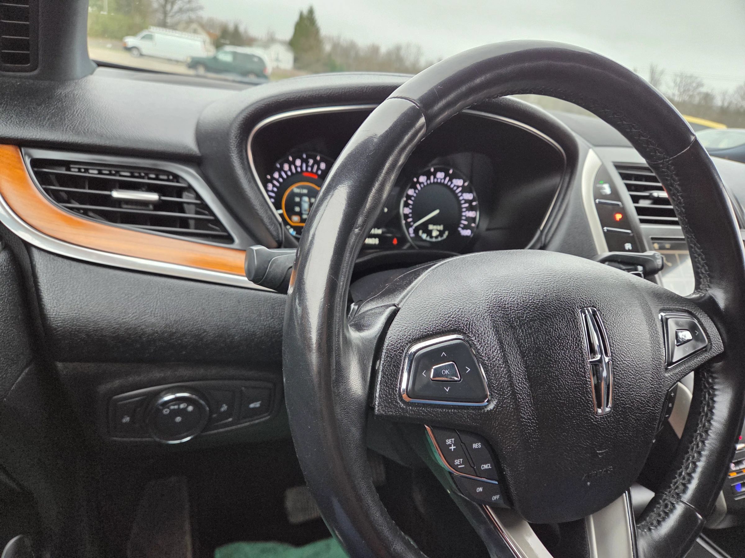 Used 2019 Lincoln MKC Reserve w/ MKC Climate Package AWD/4WD image 8
