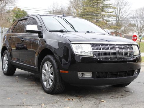 Used 2008 Lincoln MKX AWD image 2