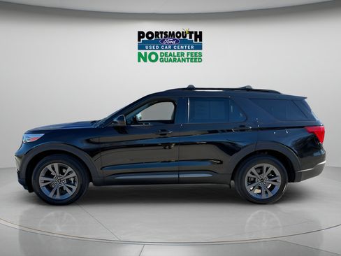 Used 2022 Ford Explorer XLT w/ Equipment Group 202A AWD/4WD image 2