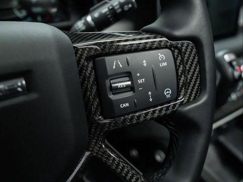 New 2024 Land Rover Defender 110 S image 22