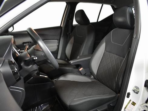 Used 2020 Nissan Kicks SV image 9