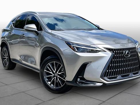 Used 2024 Lexus NX 250 FWD w/ Towing Package (2000 Lbs) image 3