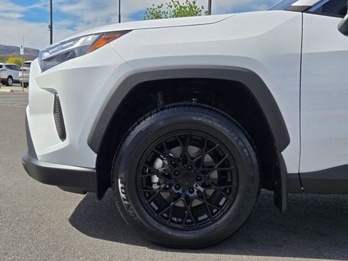 Used 2025 Toyota RAV4 LE image 9