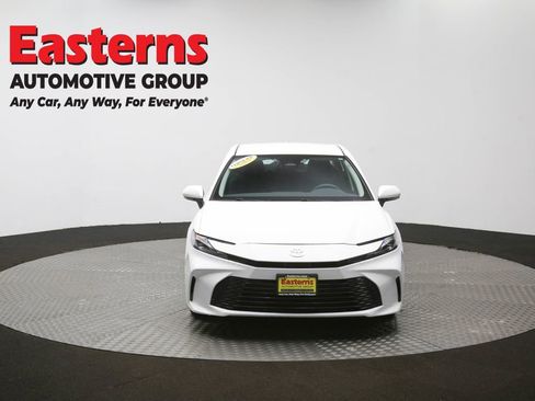 Used 2025 Toyota Camry LE FWD image 54