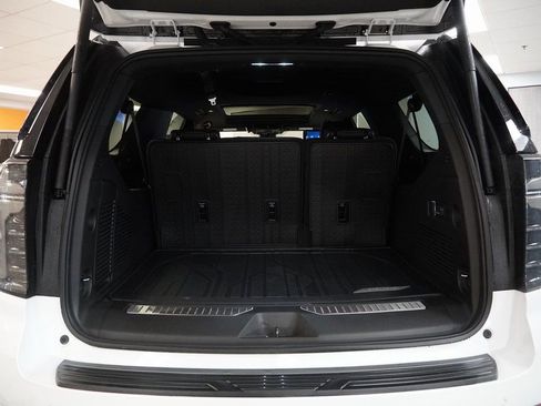 New 2025 Chevrolet Suburban Premier AWD/4WD image 14