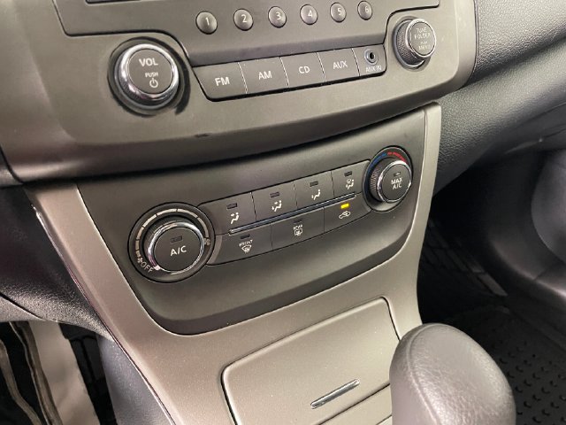 Used 2014 Nissan Sentra SV FWD image 8