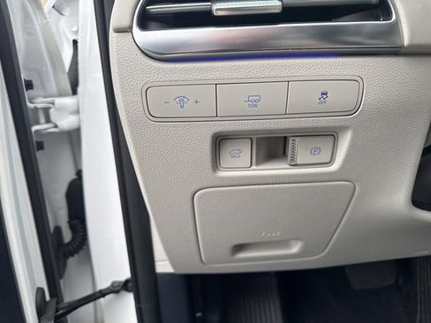 Used 2023 Hyundai Palisade Calligraphy image 15