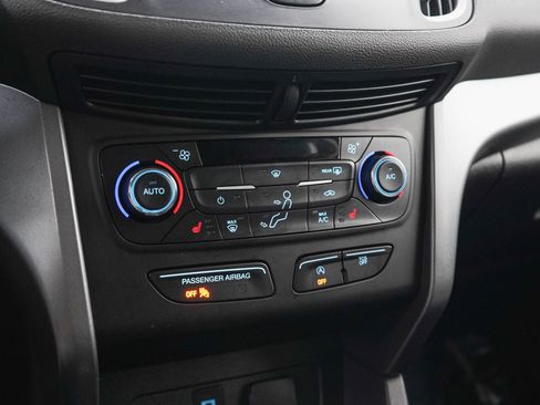 Used 2017 Ford Escape SE w/ SE Cold Weather Package FWD image 22