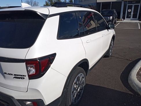 Used 2025 Honda Passport Black Edition image 12