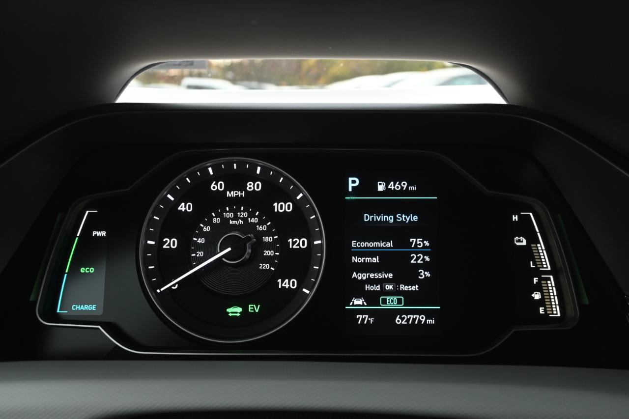 Used 2020 Hyundai Ioniq Blue FWD image 3