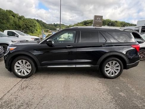 Used 2023 Ford Explorer Limited w/ Equipment Group 301A AWD/4WD image 2