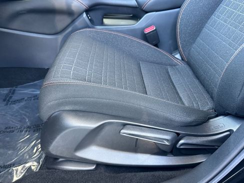 Certified 2025 Honda HR-V Sport image 15