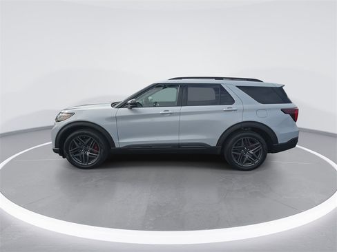 New 2026 Ford Explorer ST w/ Sun And Sound Package image 5