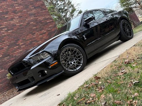 Used 2013 Ford Mustang Shelby GT500 image 3