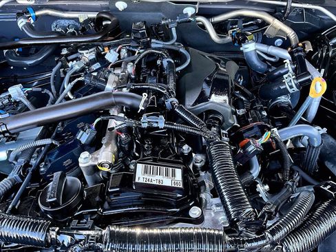 Certified 2024 Toyota Tacoma TRD Sport w/ TRD Sport Upgrade Package image 32