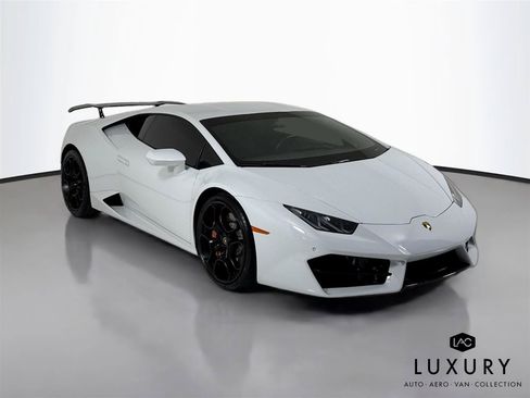 Used 2018 Lamborghini Huracan LP 580-2 RWD image 3