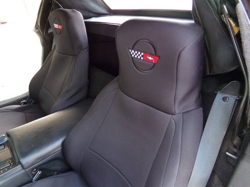 Used 1992 Chevrolet Corvette Convertible RWD image 18