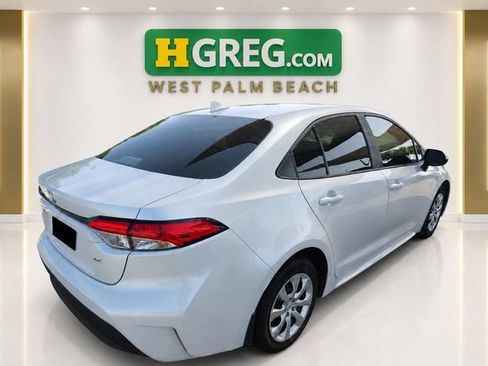 Used 2025 Toyota Corolla LE FWD image 6