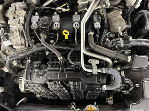 Used 2024 Nissan Altima 2.5 SR FWD image 37