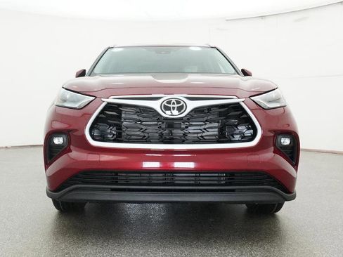 New 2026 Toyota Highlander XLE image 28