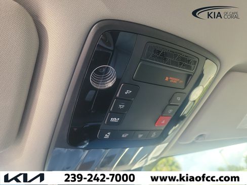 New 2026 Kia Carnival EX FWD image 32