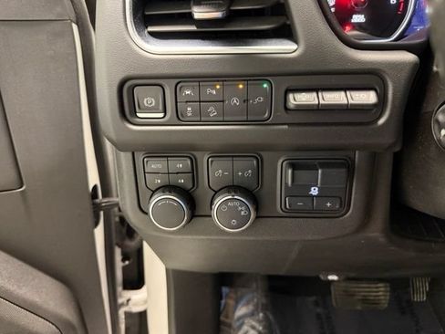 Used 2021 Chevrolet Tahoe Premier w/ Premium Package AWD/4WD image 18