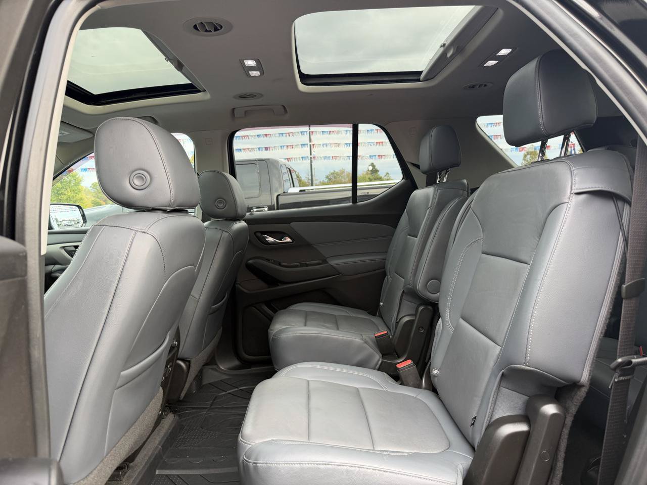 Used 2019 Chevrolet Traverse LT w/ LT Premium Package FWD image 18