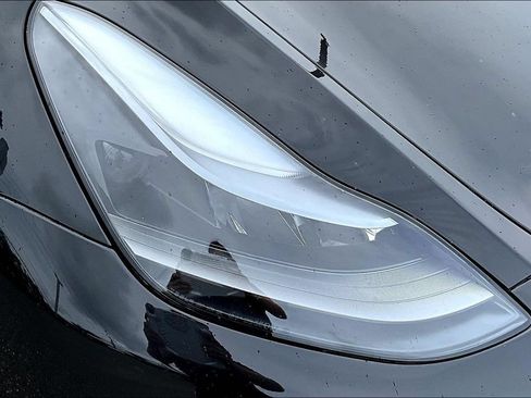 Used 2024 Tesla Model Y Long Range AWD/4WD image 29